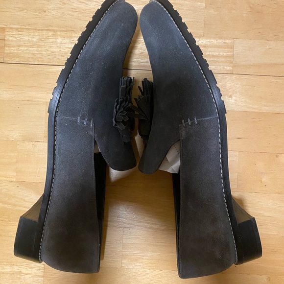 STUART WEITZMAN Guido Tassel Loafers Women's Gray Suede Slip On Flats 10 1/2 M - Picture 4 of 5
